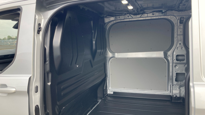 Ford Transit Custom 320 L1 Diesel Awd 2.0 EcoBlue 170ps H1 Van Sport Auto - Image 18
